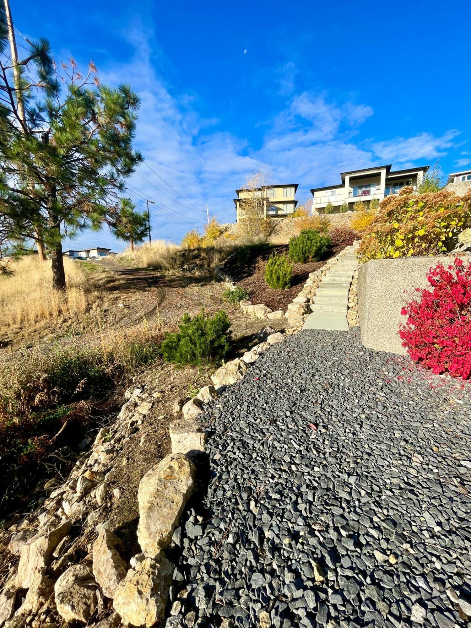Beautiful Suite On Golf Course ケロウナ エクステリア 写真